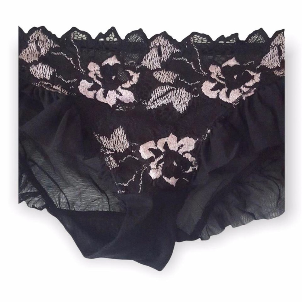 Beautiful Woman’s Black Lace Panty w rose lace front